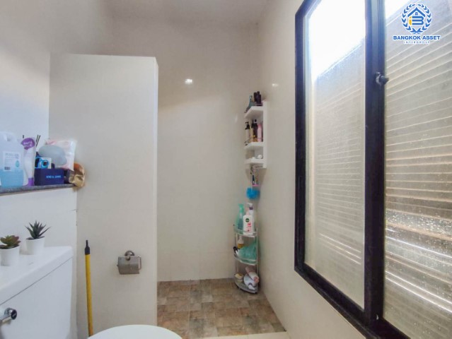 *****ทาวน์เฮ้าส์มือสองย่านนนทบุรี ม.เดอะวิลล่า บางบัวทอง เนื้อที่ 18.8 ตร.ว.ฟังก์ชัน 3 ห้องนอน 2 ห้องน้ำ 1 ที่จอดรถ แถมฟรี! 3 เครื่องปรับอากาศ 2 เครื่องทำน้ำอุ่น บนทำเลยอดเยี่ยม ติดถ.กาญจนาภิเษก ใกล้รถไฟฟ้าสายสีม่วง "สถานีคลองบางไผ่" และทางด่วน "กาญจนาภิเษก"